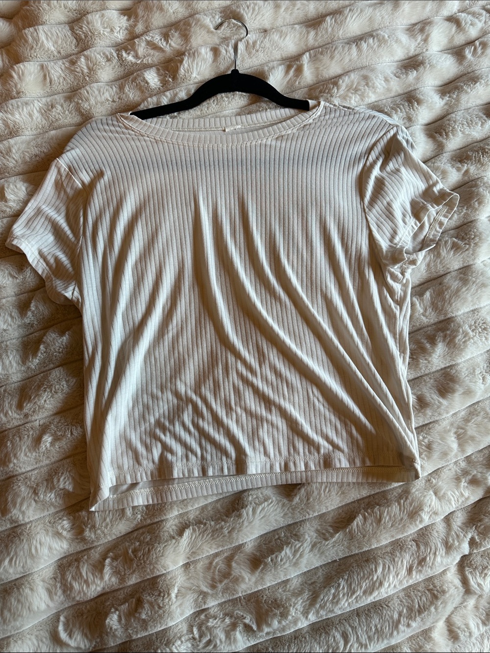 Alo Women’s Ribbed Short-Sleeve Tee in Cream